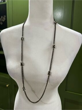 Premier Designs Long Gunmetal Floral Station Necklace - Gunmetal
